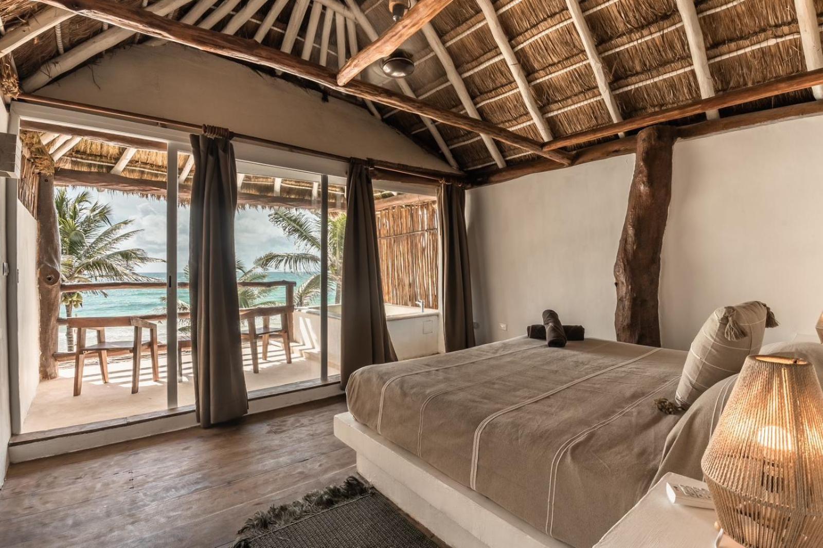 Hotel Niken Beachfront 4*