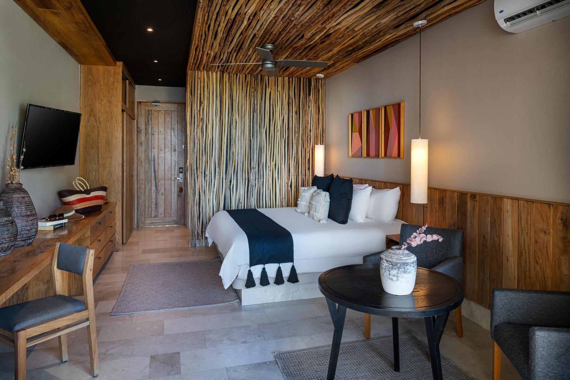 Alea Hotel 4*