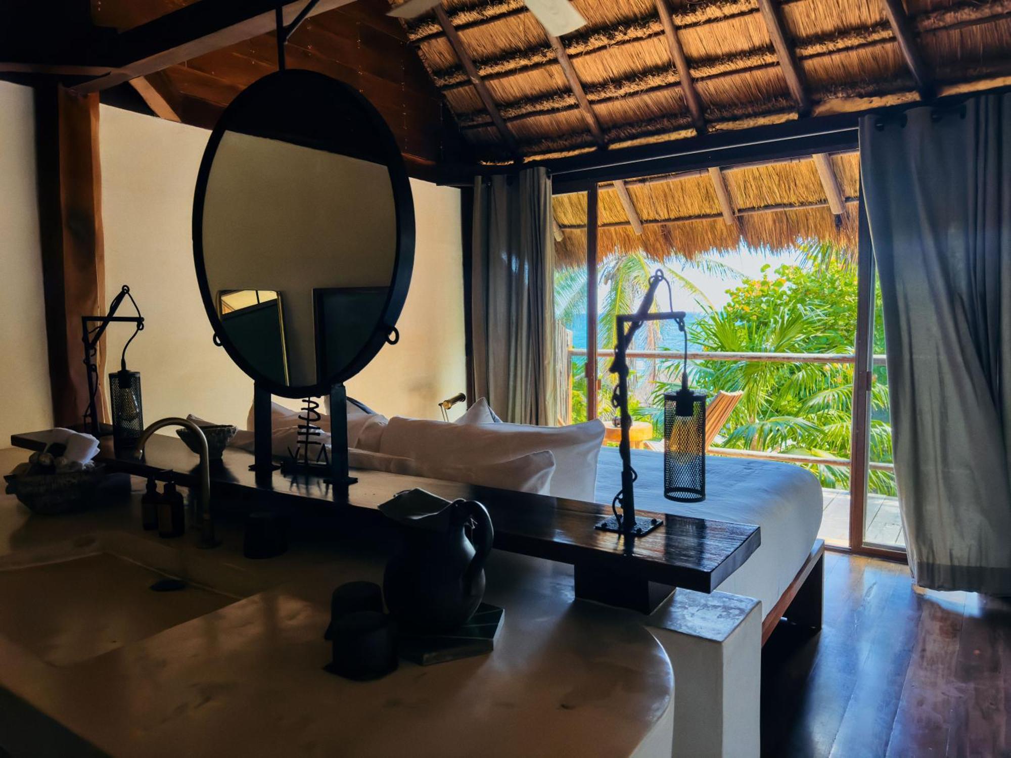 Libelula Beachfront Hotel 4*